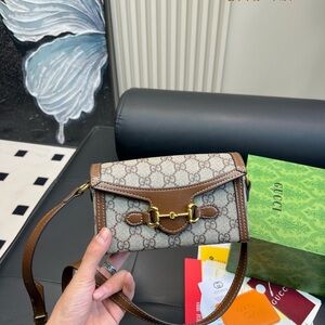 (-Gucci-)Brown and Cream CardBag